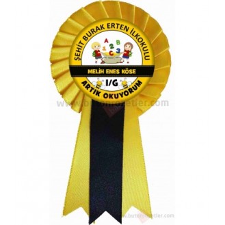 İsimli Artık Okuyorum Rozetli Sarı Kokart Arı Figürlü İsimli Artık Okuyorum Rozetli Sarı Kokart Arı Figürlü